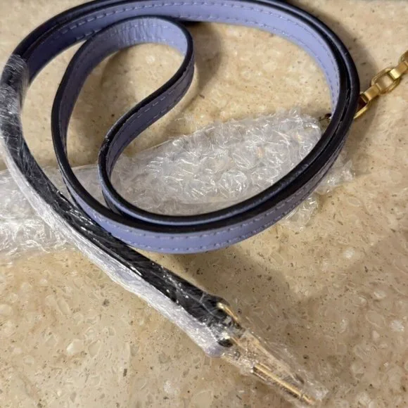 Louis Vuitton Rossmore Amante Light Lavender Patent Leather Clutch Gold Hardware - Picture 12 of 12